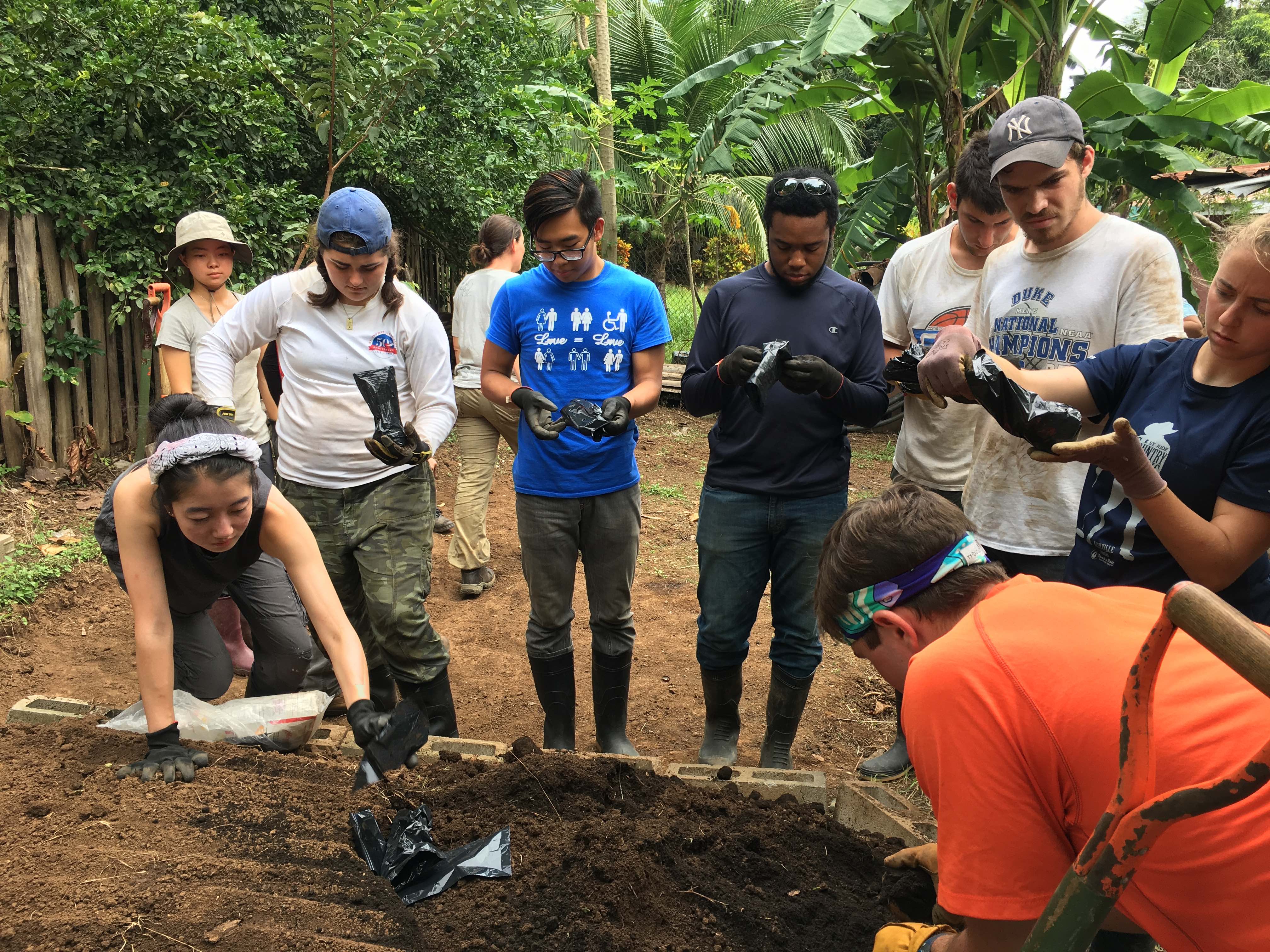 Hard Work in Costa Rica - DukeEngage